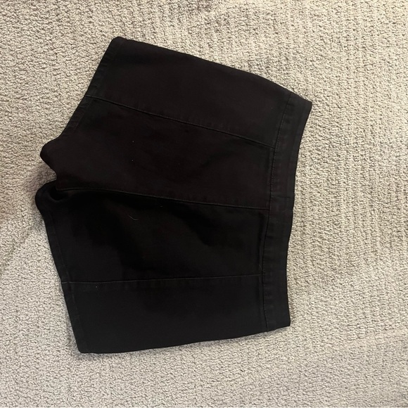 Amuse Society Black Tie Up Shorts - Picture 4 of 4
